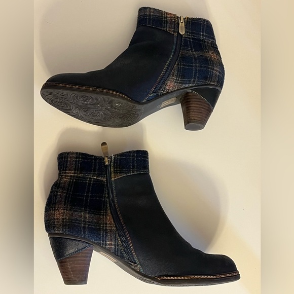 L'artiste Spring Step Scottala Navy Leather Zip Plaid Ankle Boots 42 - Picture 17 of 17
